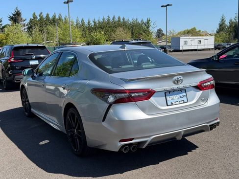 Used 2024 Toyota Camry XSE FWD image 4