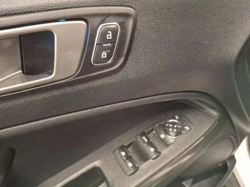Used 2020 Ford EcoSport SE w/ SE Convenience Package image 15