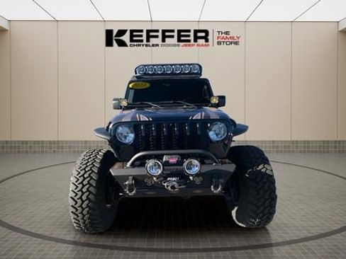 Used 2023 Jeep Gladiator Sport AWD/4WD image 9