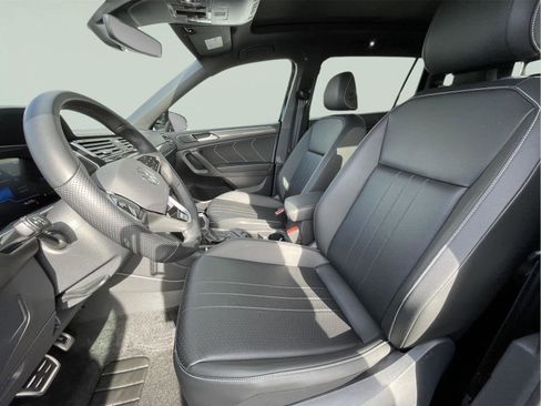 Used 2024 Volkswagen Tiguan SE R-Line AWD/4WD image 13