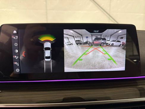 Used 2018 BMW 530i RWD image 18