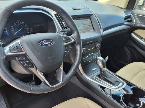 Used 2018 Ford Edge SEL w/ Equipment Group 201A FWD image 4