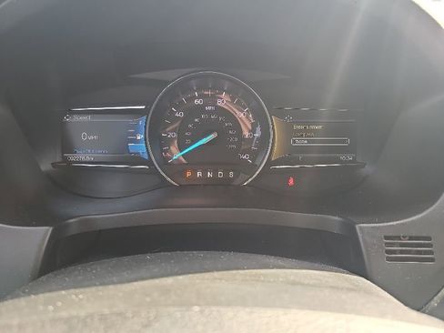 Used 2018 Ford Explorer XLT w/ Equipment Group 202A AWD/4WD image 14