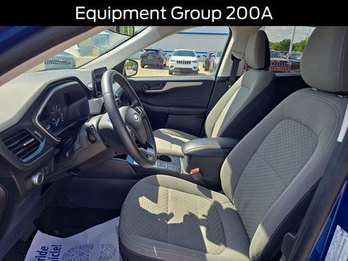 Used 2022 Ford Escape SE w/ Cold Weather Package AWD/4WD image 7