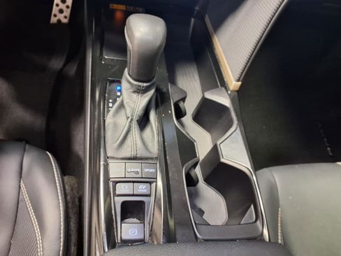 Used 2025 Toyota Camry SE w/ Convenience Package FWD image 18