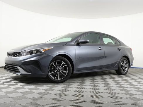 Certified 2024 Kia Forte LXS image 1