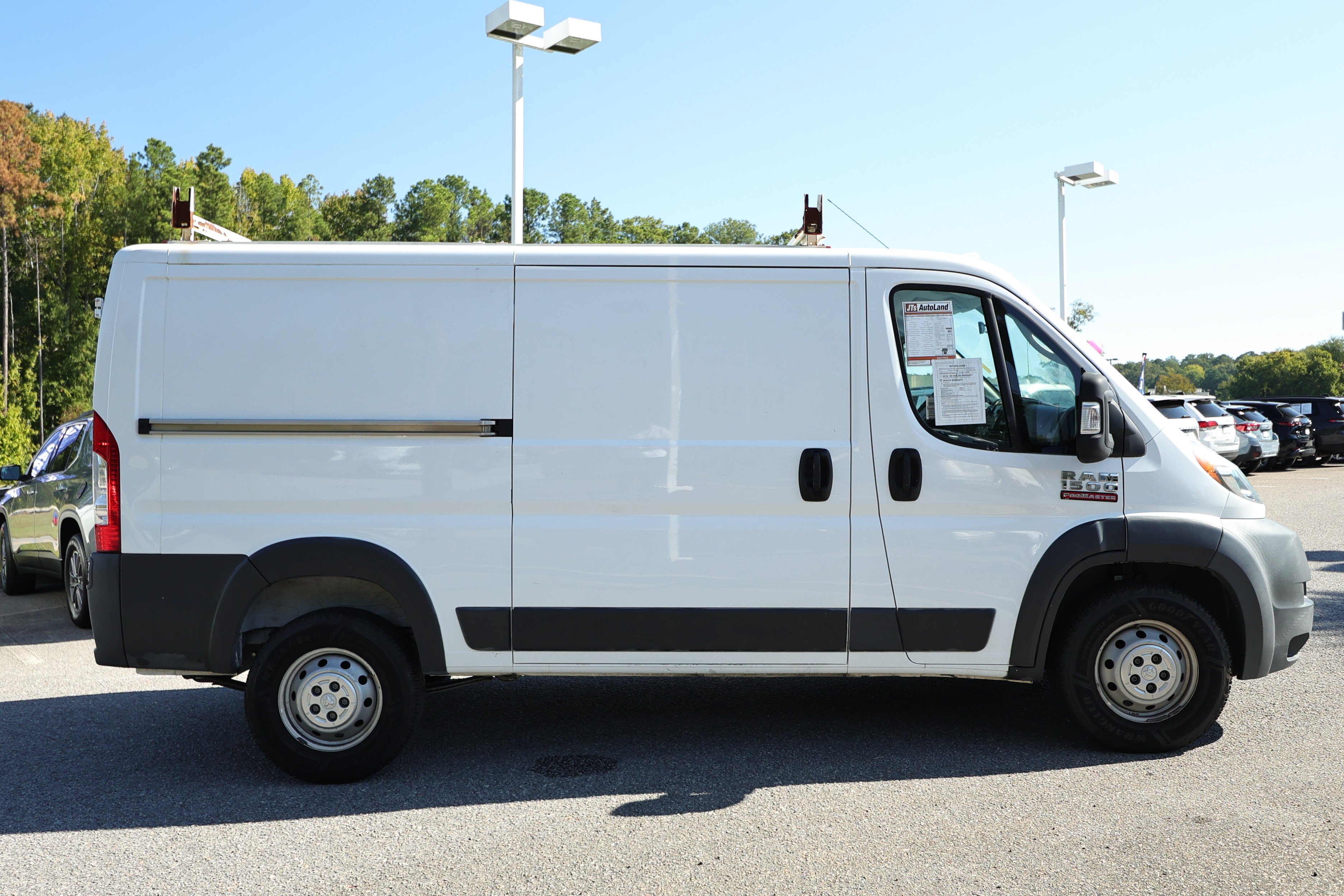 Used 2018 RAM ProMaster 1500 FWD image 4