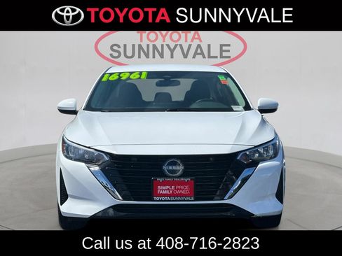 Used 2024 Nissan Sentra SV FWD image 11