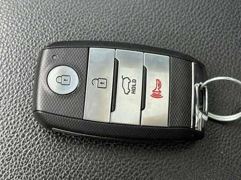 Used 2017 Kia Sportage EX w/ EX Technology Package image 14