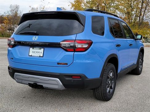New 2025 Honda Pilot TrailSport image 6