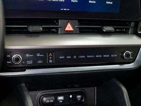 Certified 2023 Kia Sportage SX image 19