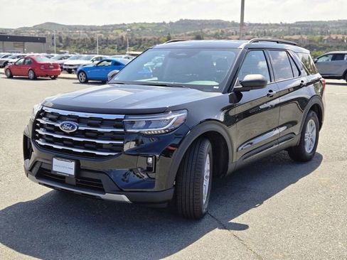 New 2026 Ford Explorer Active w/ Active Comfort Package RWD image 12