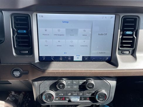 Used 2023 Ford Bronco Outer Banks w/ Sasquatch Package image 18