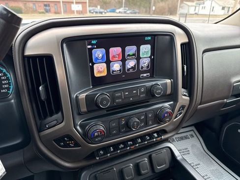 Used 2017 GMC Sierra 2500 Denali w/ Duramax Plus Package image 26