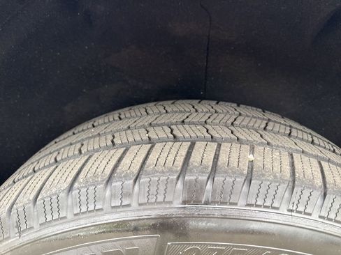 Used 2021 Chevrolet Tahoe Z71 w/ Z71 Signature Package image 36