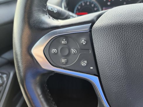 Used 2022 Chevrolet Traverse RS image 15