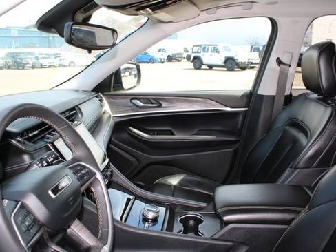 Used 2023 Jeep Grand Cherokee L Limited image 38