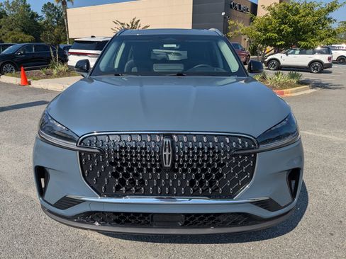 New 2025 Lincoln Aviator 2WD w/ Equipment Group 101A image 9