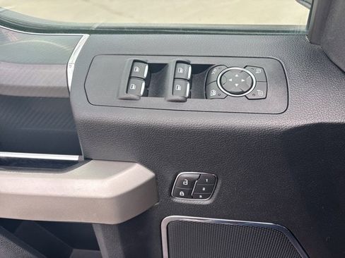 Used 2019 Ford F150 Lariat image 22