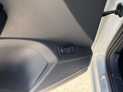 Used 2023 Volkswagen Taos SE image 14