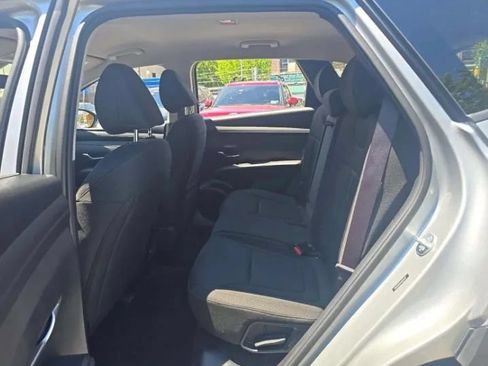 Used 2025 Hyundai Tucson SEL FWD image 5