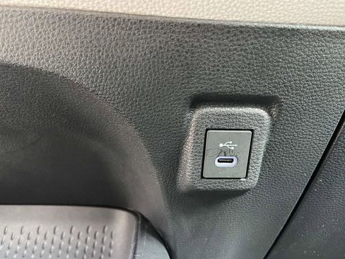 Used 2025 Toyota Corolla LE image 23