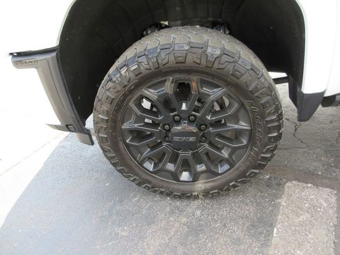 Certified 2025 GMC Sierra 2500 Denali Ultimate AWD/4WD image 16