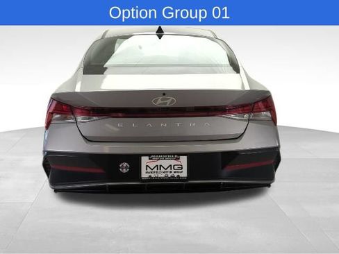 Used 2025 Hyundai Elantra SEL FWD image 6