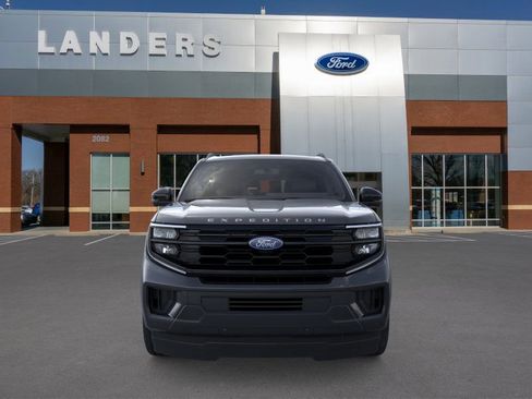New 2025 Ford Expedition Active image 6