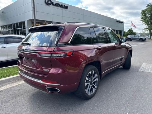 Used 2024 Jeep Grand Cherokee Overland w/ Advanced Protech Group III AWD/4WD image 7