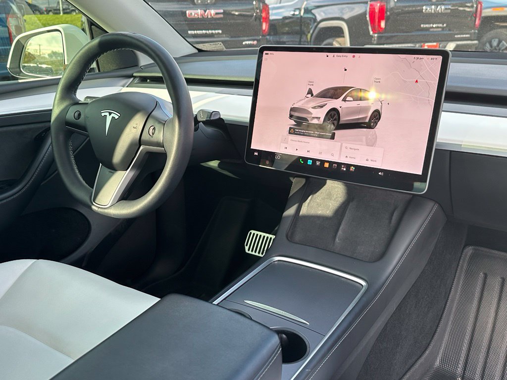 Used 2023 Tesla Model Y Long Range AWD/4WD image 17