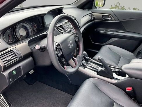 Used 2017 Honda Accord Sport Special Edition image 12