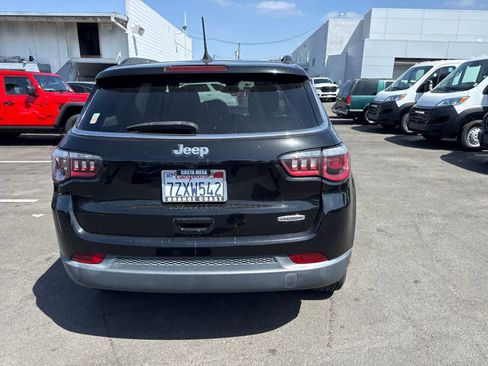 Used 2017 Jeep Compass Latitude w/ Popular Equipment Group FWD image 14