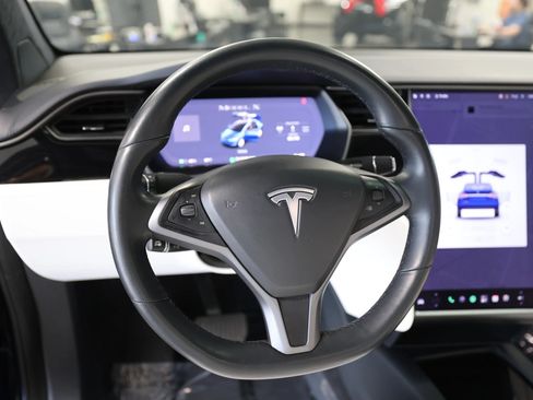 Used 2020 Tesla Model X AWD/4WD image 30