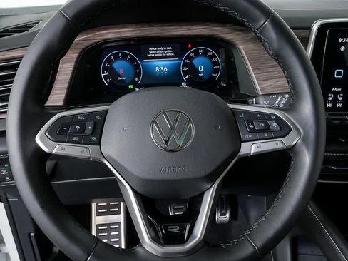 Certified 2025 Volkswagen Atlas SEL Premium R-Line image 11