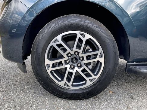 New 2026 Ford Expedition Active image 11