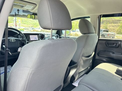 Used 2020 Toyota Tacoma SR AWD/4WD image 18