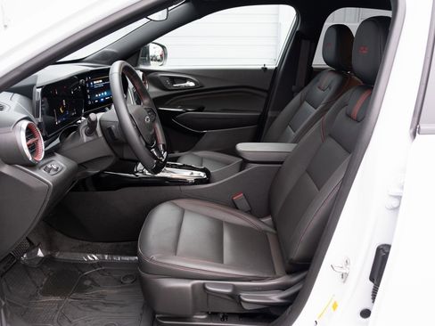 New 2025 Chevrolet Trax RS image 10