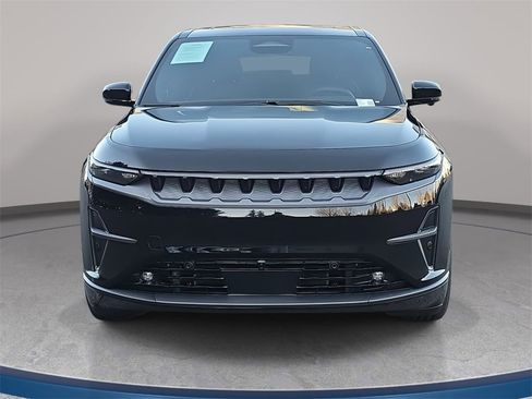 Used 2025 Jeep Wagoneer S Launch Edition image 3