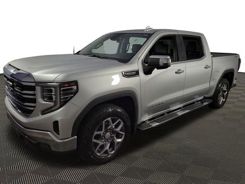 Used 2022 GMC Sierra 1500 SLT w/ X31 Off-Road Package image 3