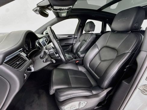 Certified 2018 Porsche Macan GTS AWD/4WD image 5