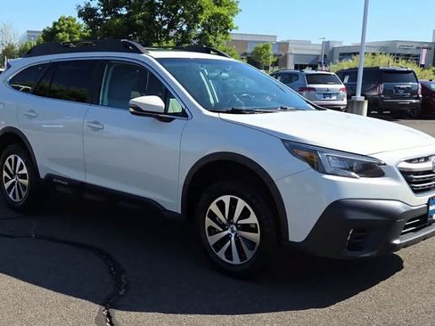 Used 2022 Subaru Outback Premium AWD/4WD image 2