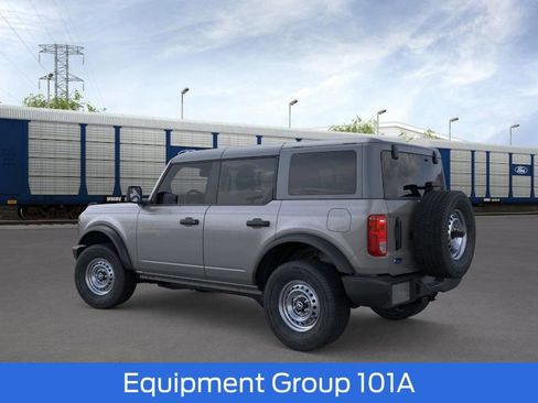 New 2025 Ford Bronco 4-Door image 4