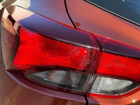 Used 2021 Chevrolet TrailBlazer LS image 25