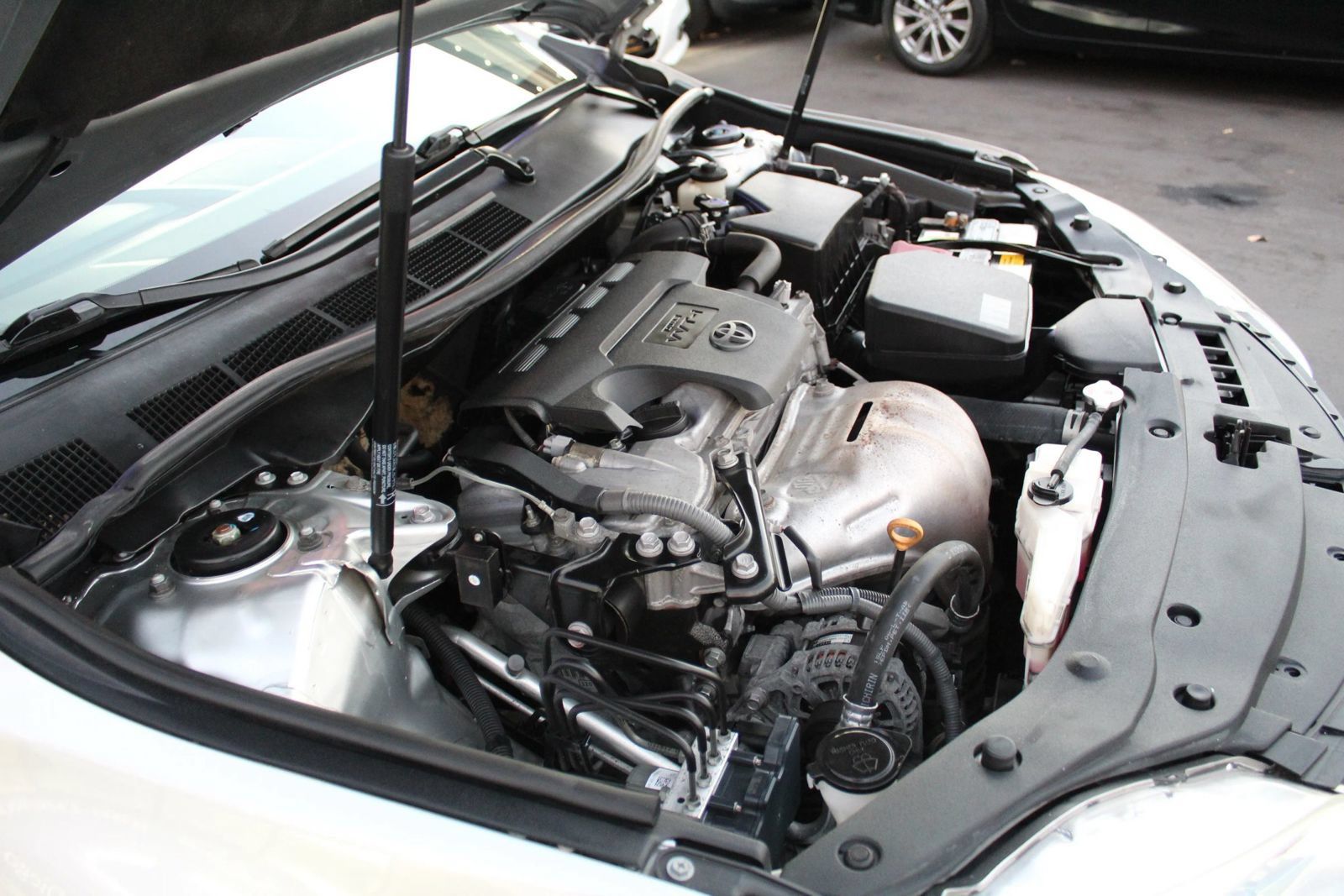 Used 2017 Toyota Camry LE FWD image 30