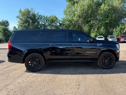 Used 2024 GMC Yukon XL Denali w/ Denali Reserve Package AWD/4WD image 7