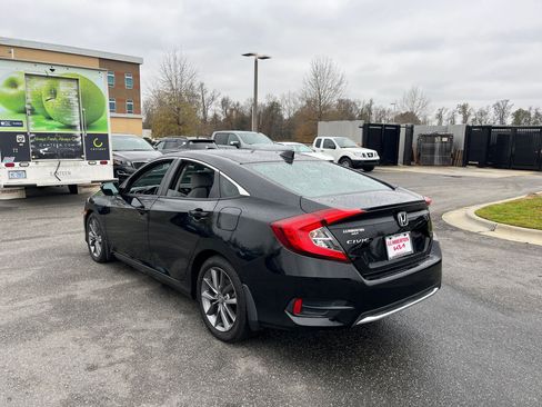 Used 2019 Honda Civic EX image 16