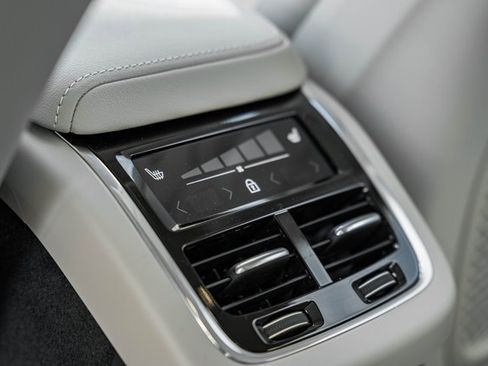 New 2026 Volvo XC60 B5 Ultra w/ Protection Package Premier image 35