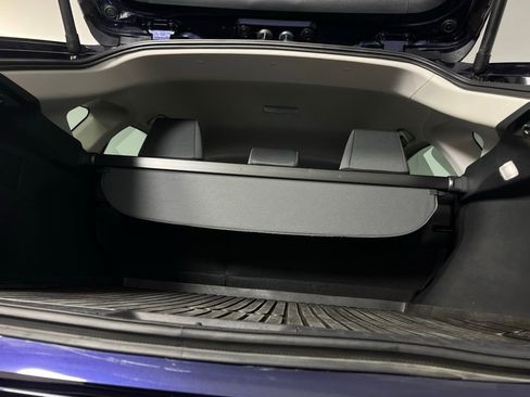 Used 2024 Toyota Venza LE image 29