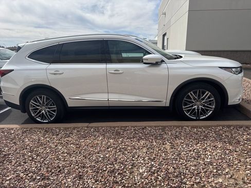 Used 2023 Acura MDX SH-AWD w/ Advance Package image 4